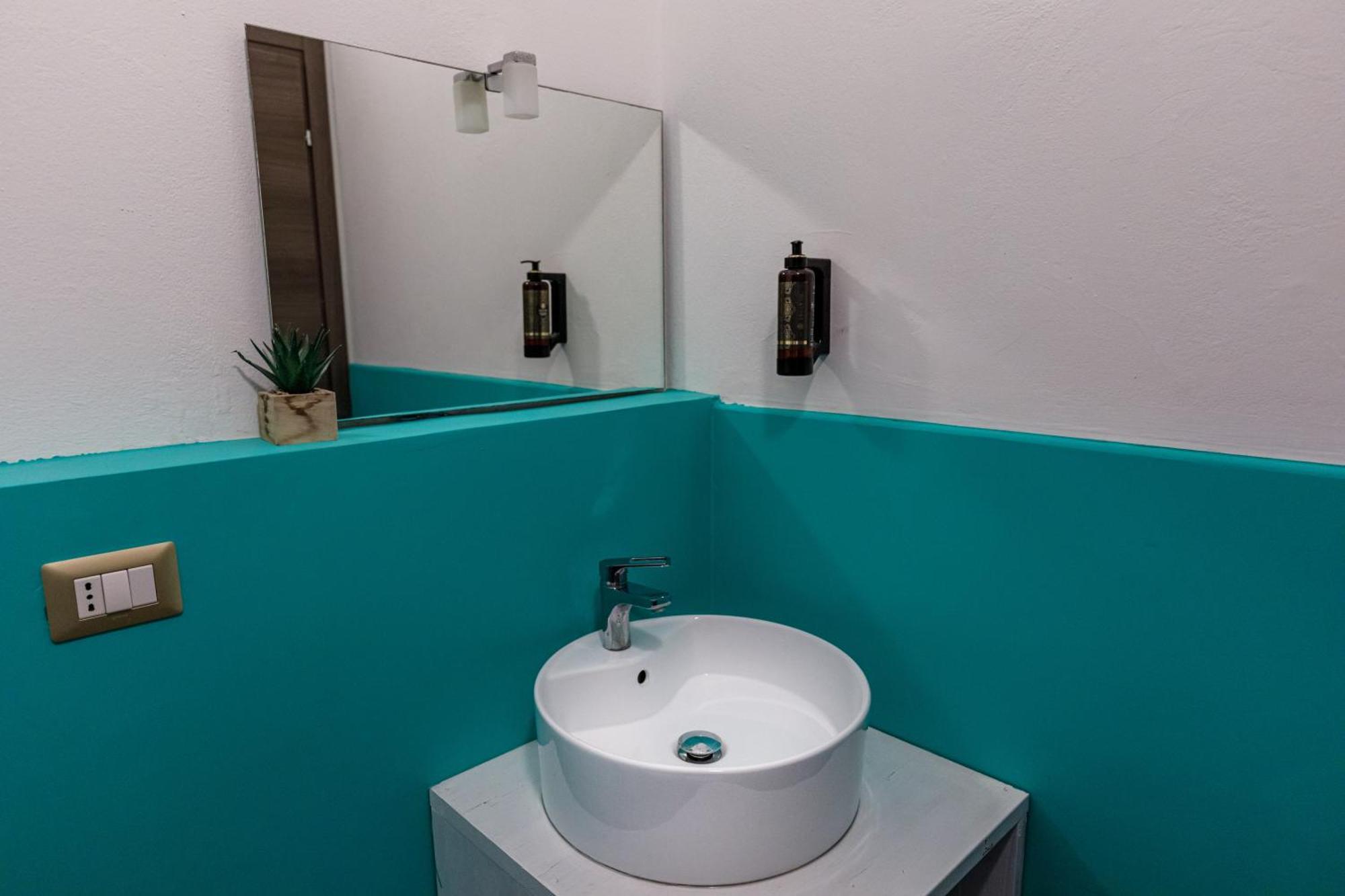 Onlyrooms III - Recommended For Under 30S Cagliari Room photo