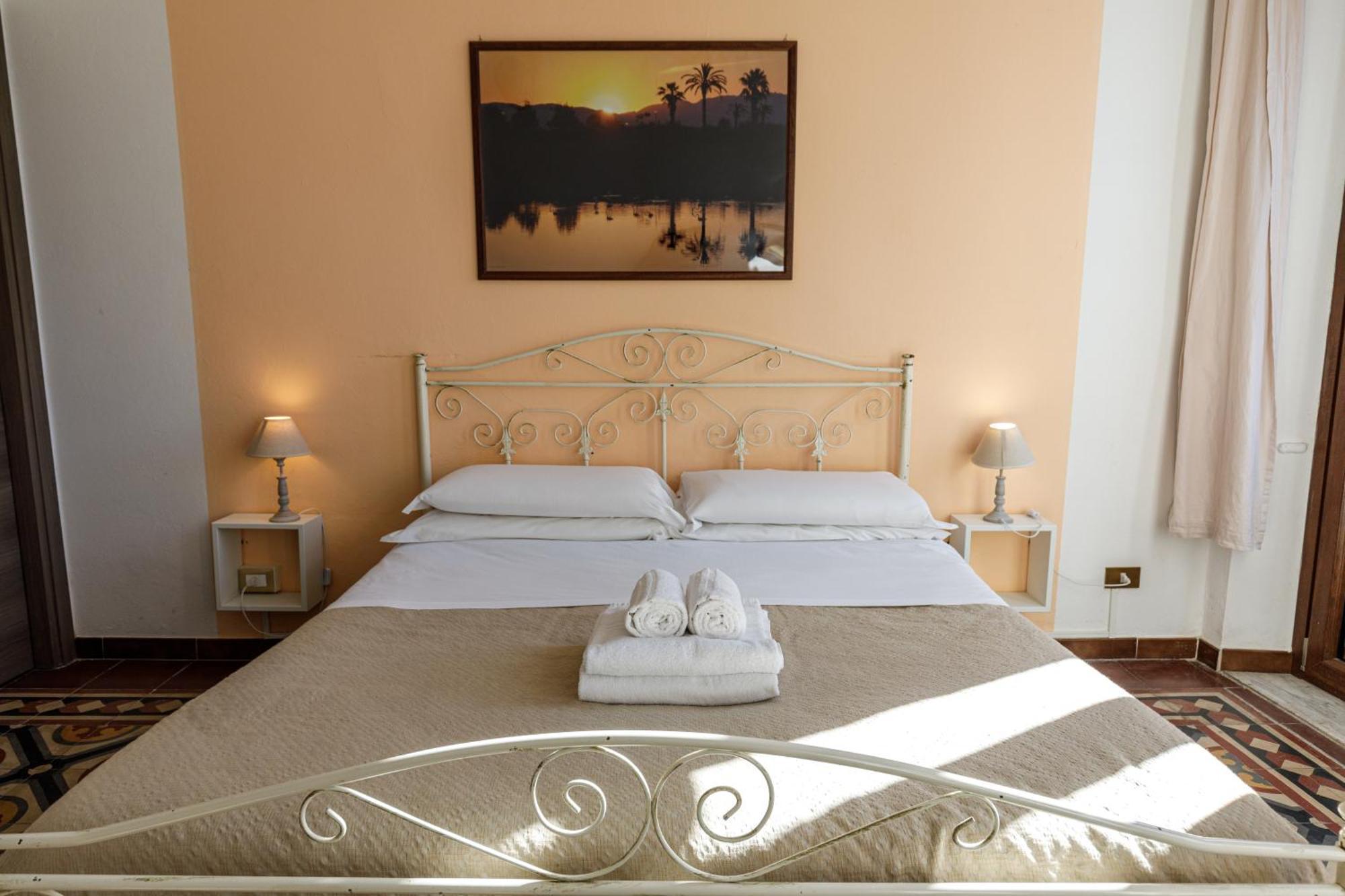 Onlyrooms III - Recommended For Under 30S Cagliari Room photo