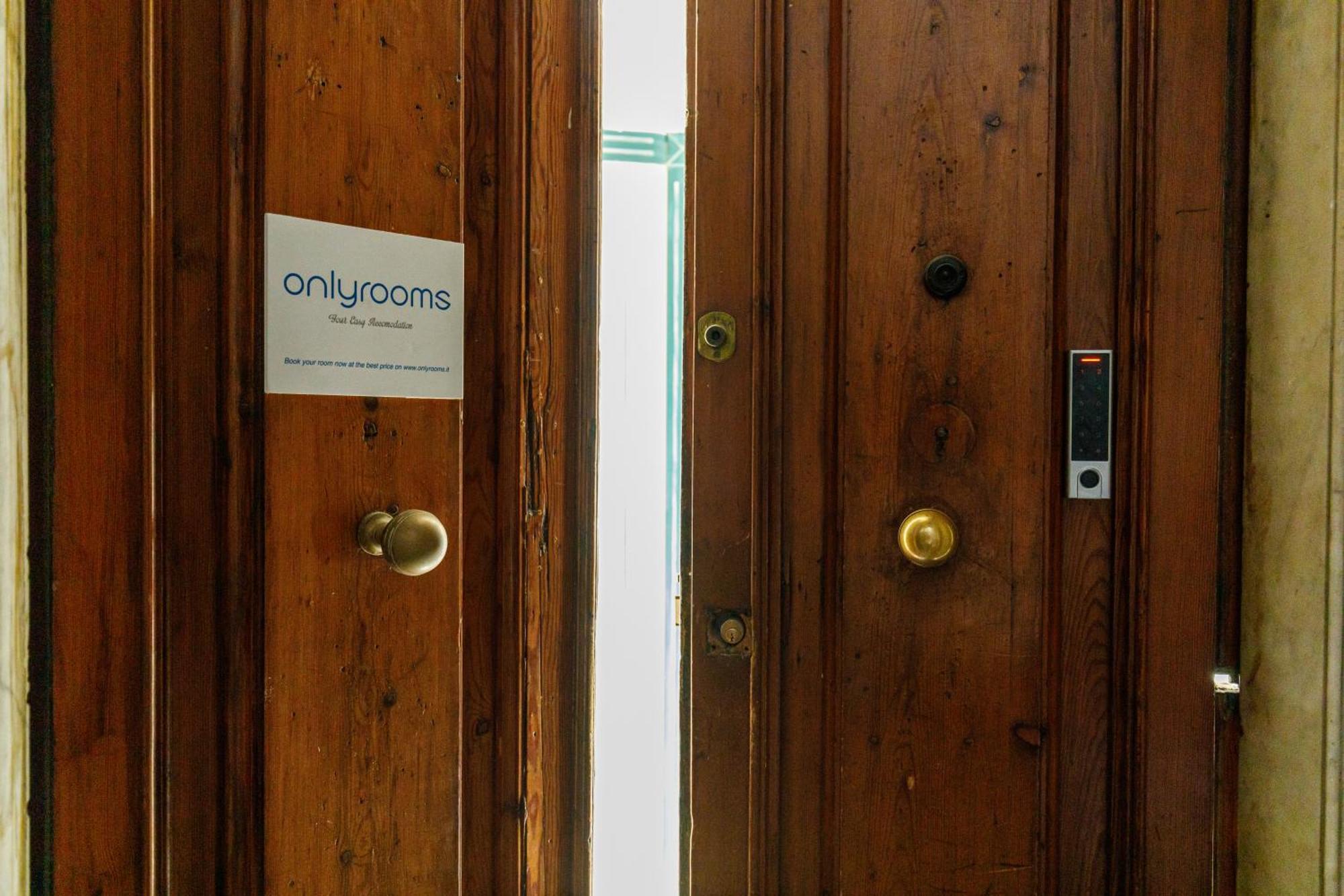 Onlyrooms III - Recommended For Under 30S Cagliari Exterior photo
