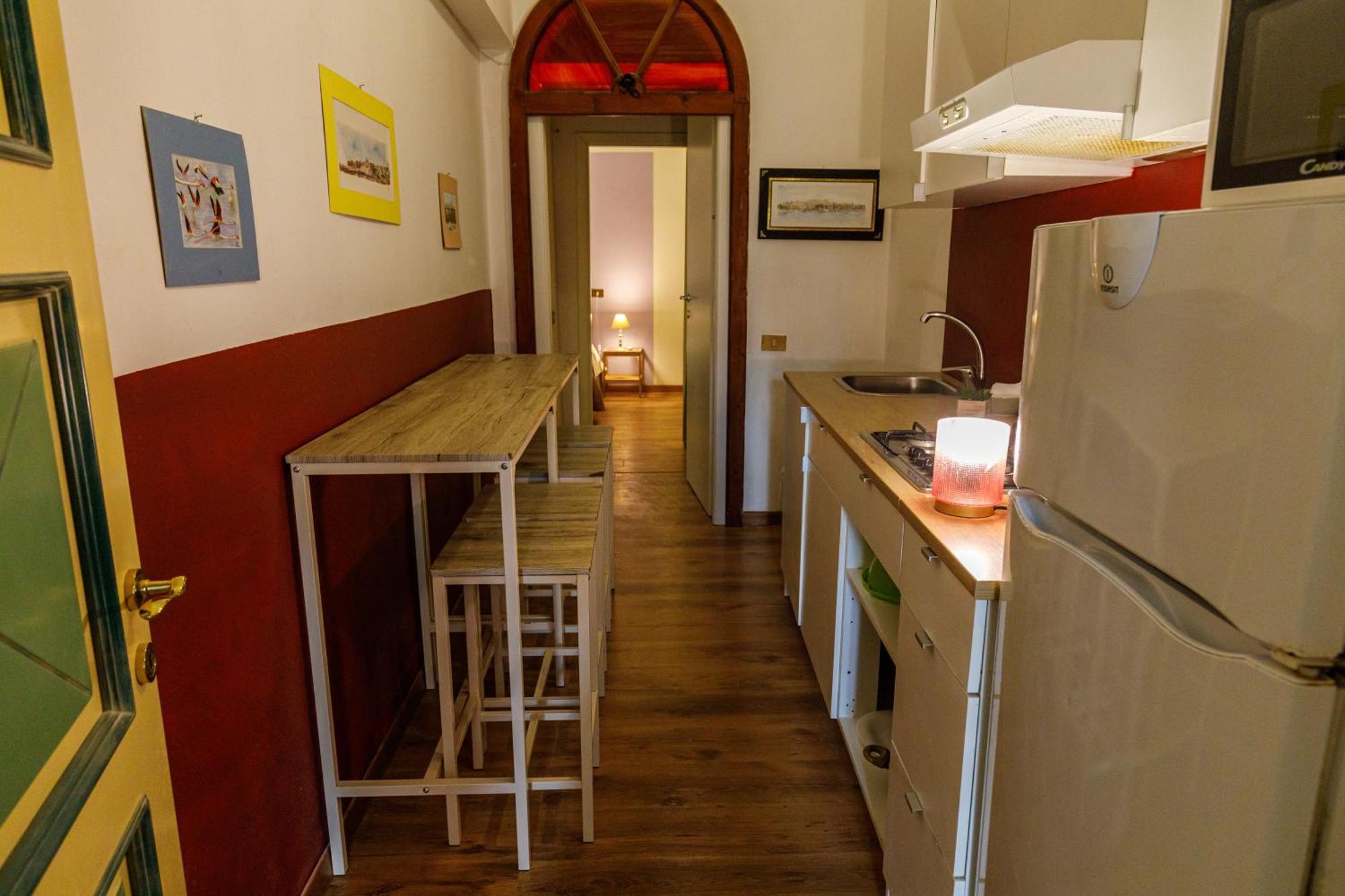 Onlyrooms III - Recommended For Under 30S Cagliari Room photo