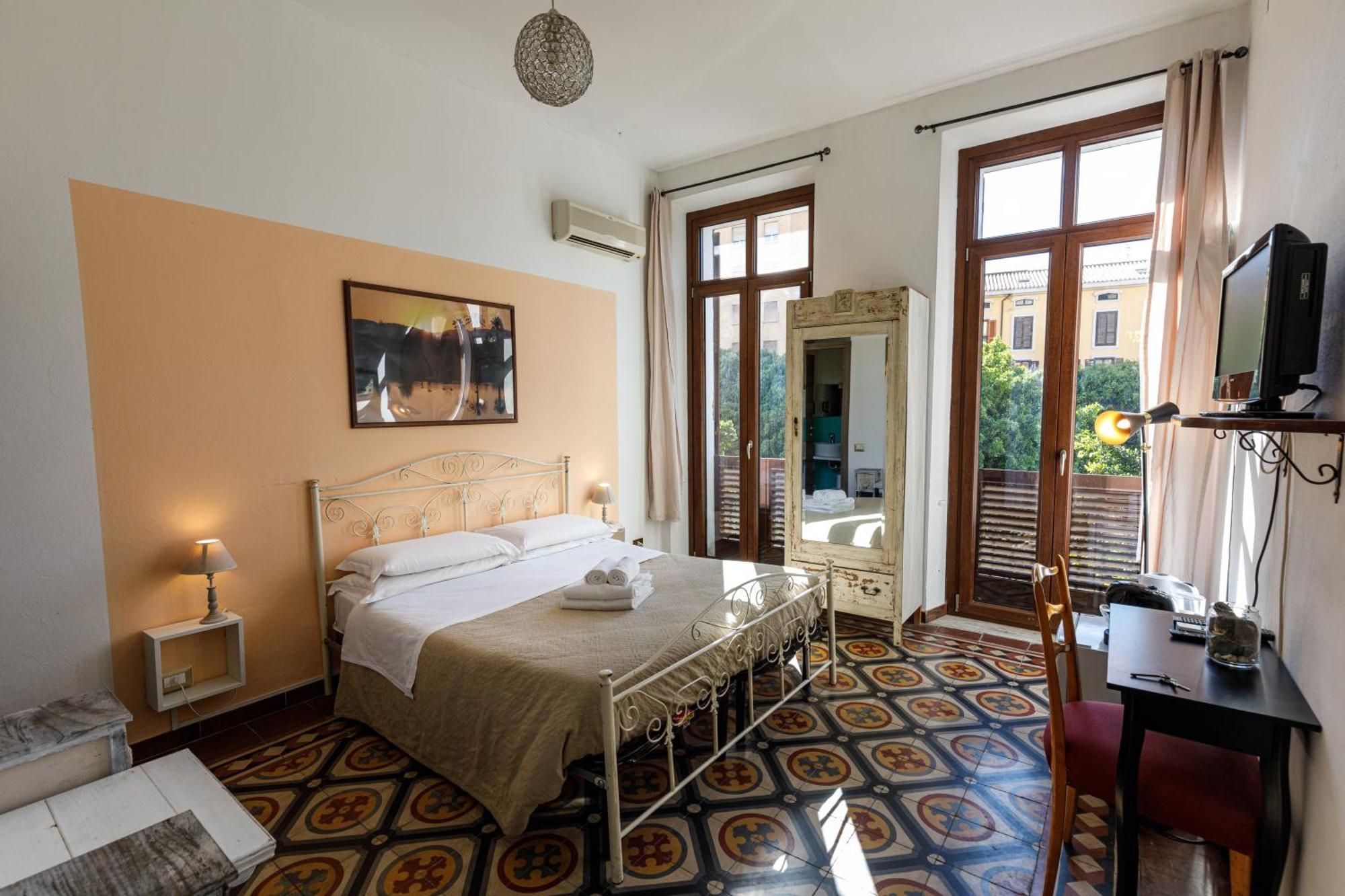 Onlyrooms III - Recommended For Under 30S Cagliari Room photo