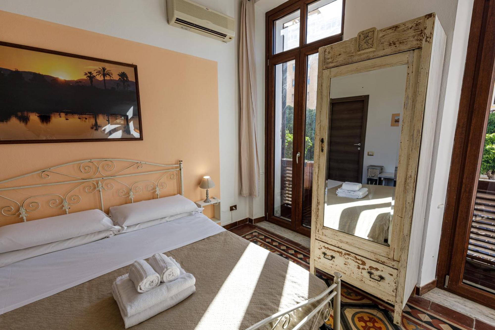 Onlyrooms III - Recommended For Under 30S Cagliari Exterior photo