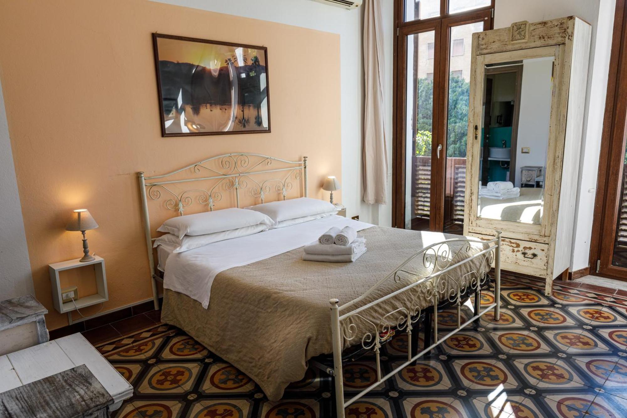 Onlyrooms III - Recommended For Under 30S Cagliari Exterior photo