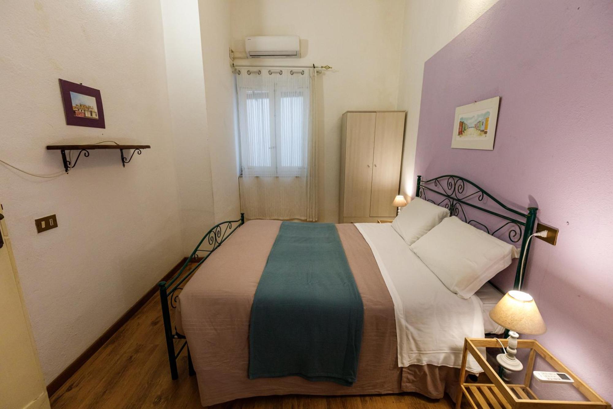 Onlyrooms III - Recommended For Under 30S Cagliari Room photo