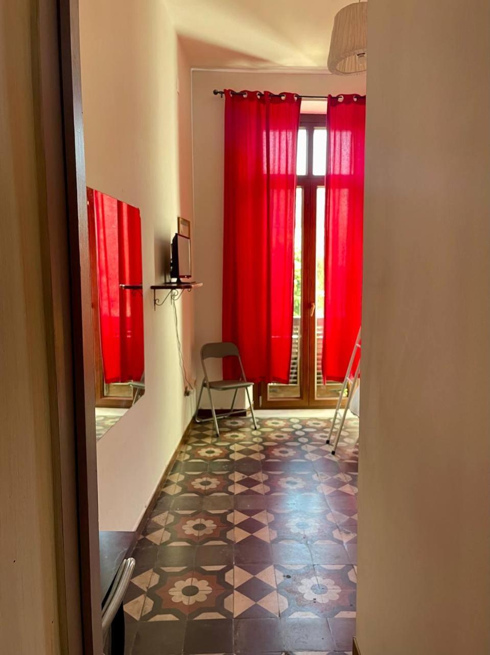 Onlyrooms III - Recommended For Under 30S Cagliari Exterior photo