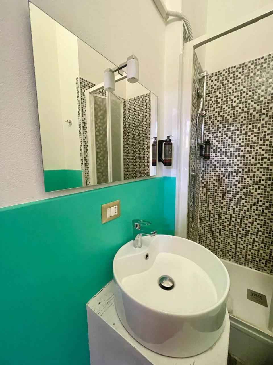 Onlyrooms III - Recommended For Under 30S Cagliari Exterior photo